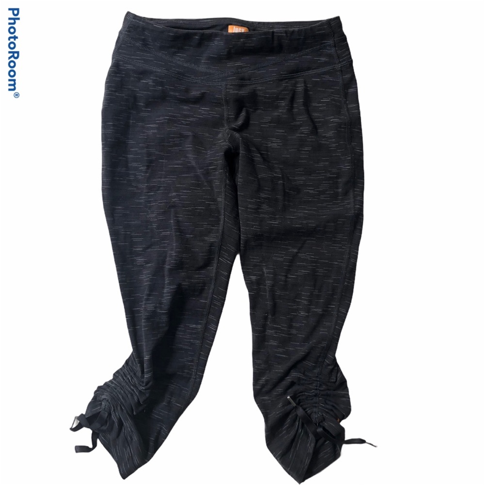 Lucy grey capri leggings